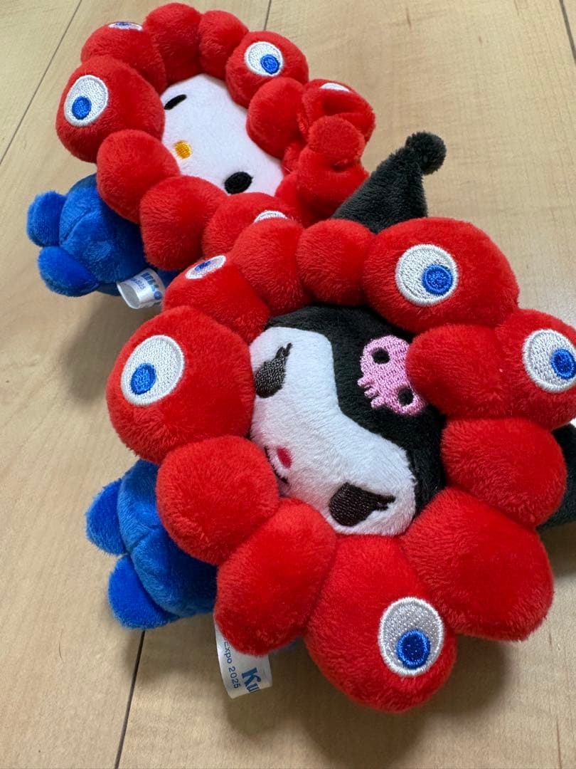 ［新品】万博　サンリオミャクミャク　キティ＆クロミ　カラビナ付き