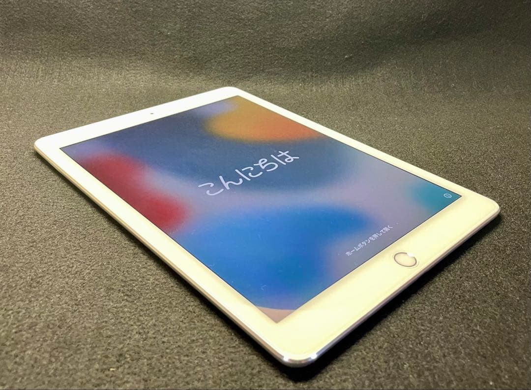 【極美品】iPad Air 2 Wi-Fi 16GB シルバー •ケース付き
