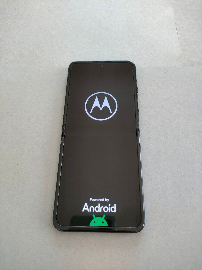 8/31限定値下げ!! Motorola razr 50 ultra 512GB
