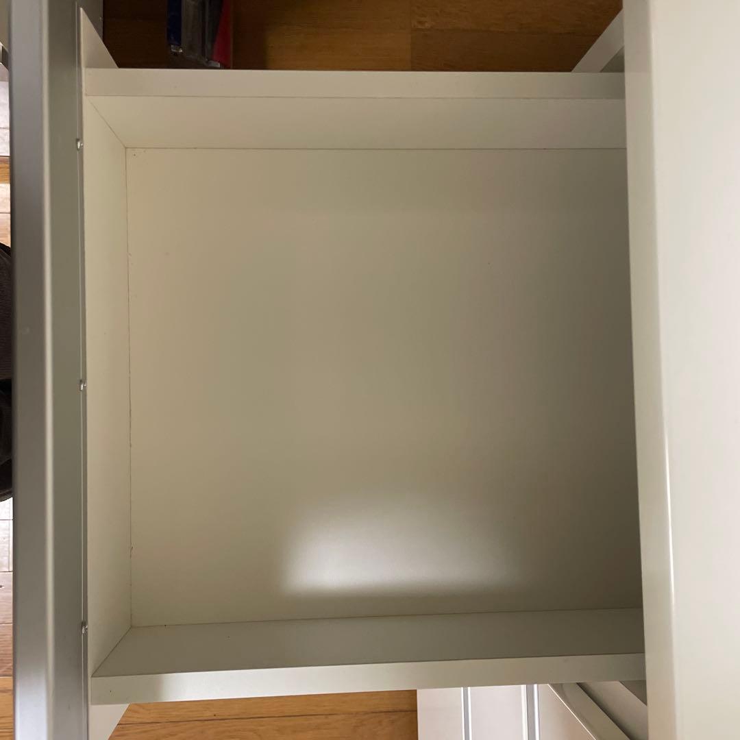 ホワイト引き出し式食器棚