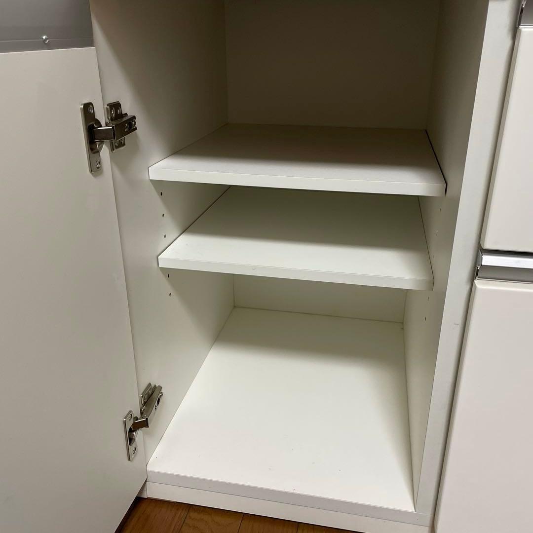 ホワイト引き出し式食器棚