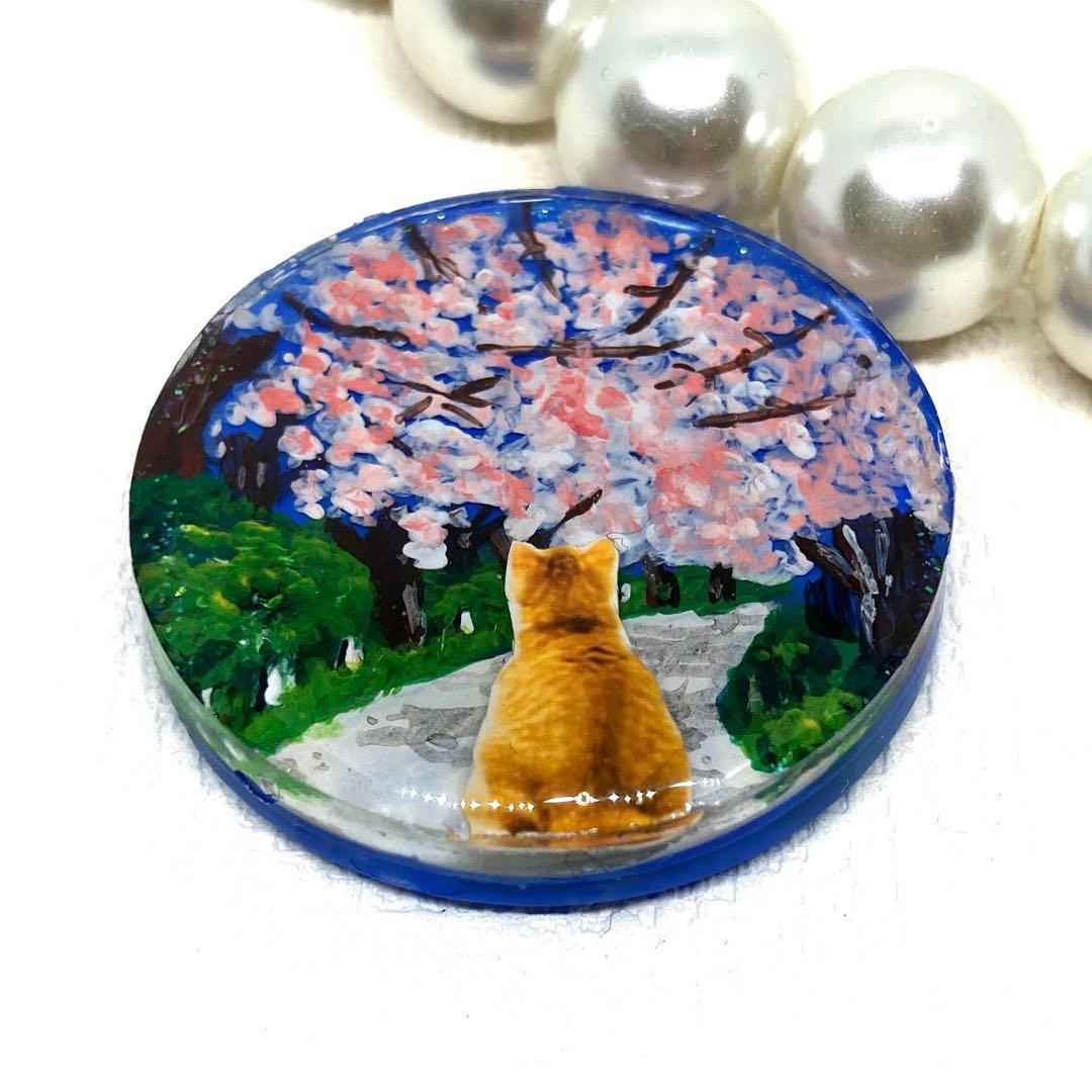 桜並木をお散歩猫ちゃん(手描き♪)ヘアゴム  ポニーフック　ブローチ　ペンダント