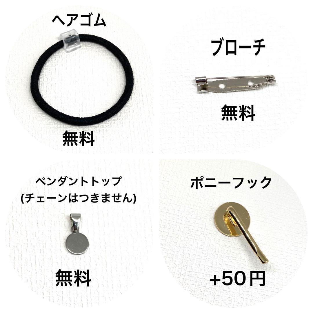 桜並木をお散歩猫ちゃん(手描き♪)ヘアゴム  ポニーフック　ブローチ　ペンダント