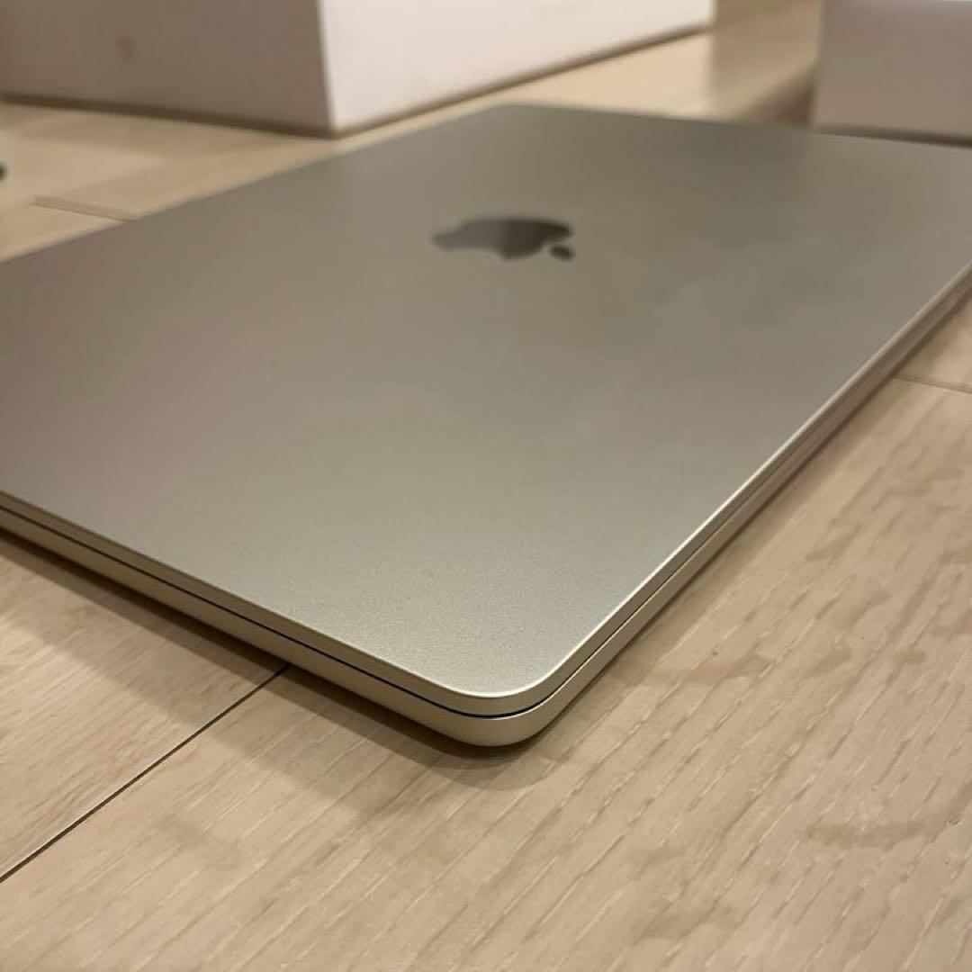 Apple MacBook Air M2 15インチ 8GB 256GB
