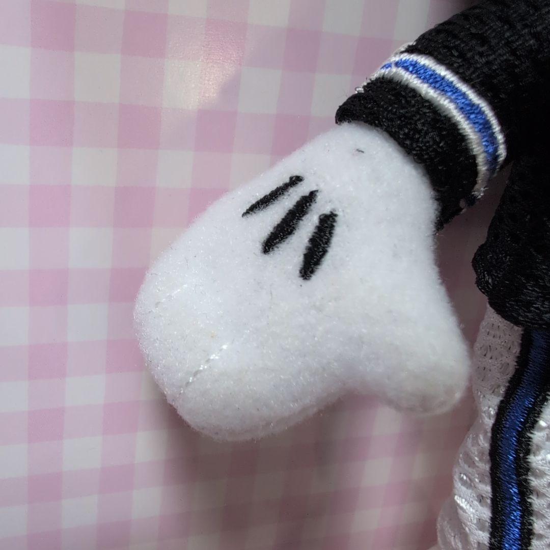 クラブマウスビート　ミッキーマウス　ぬいぐるみバッジ　黒ジャケ