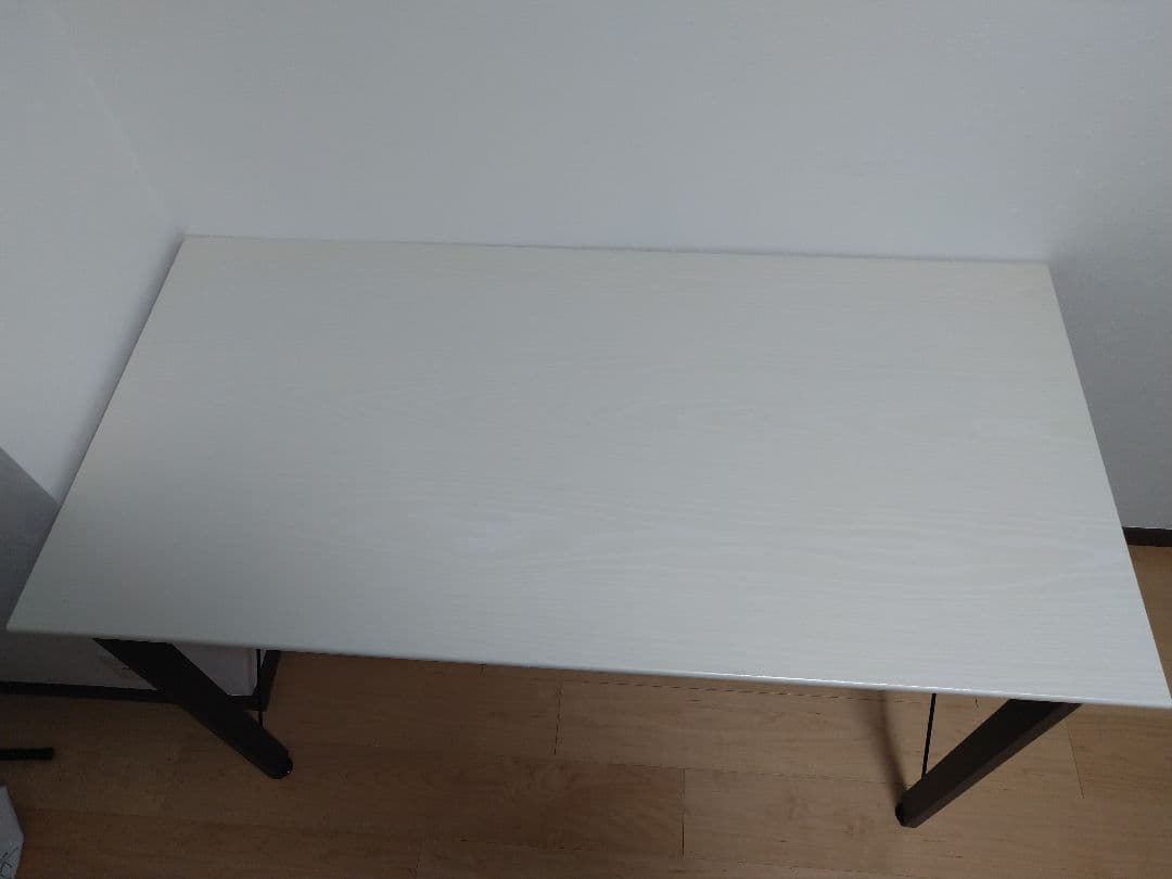 ホワイト木製デスク 背面収納ラック付き