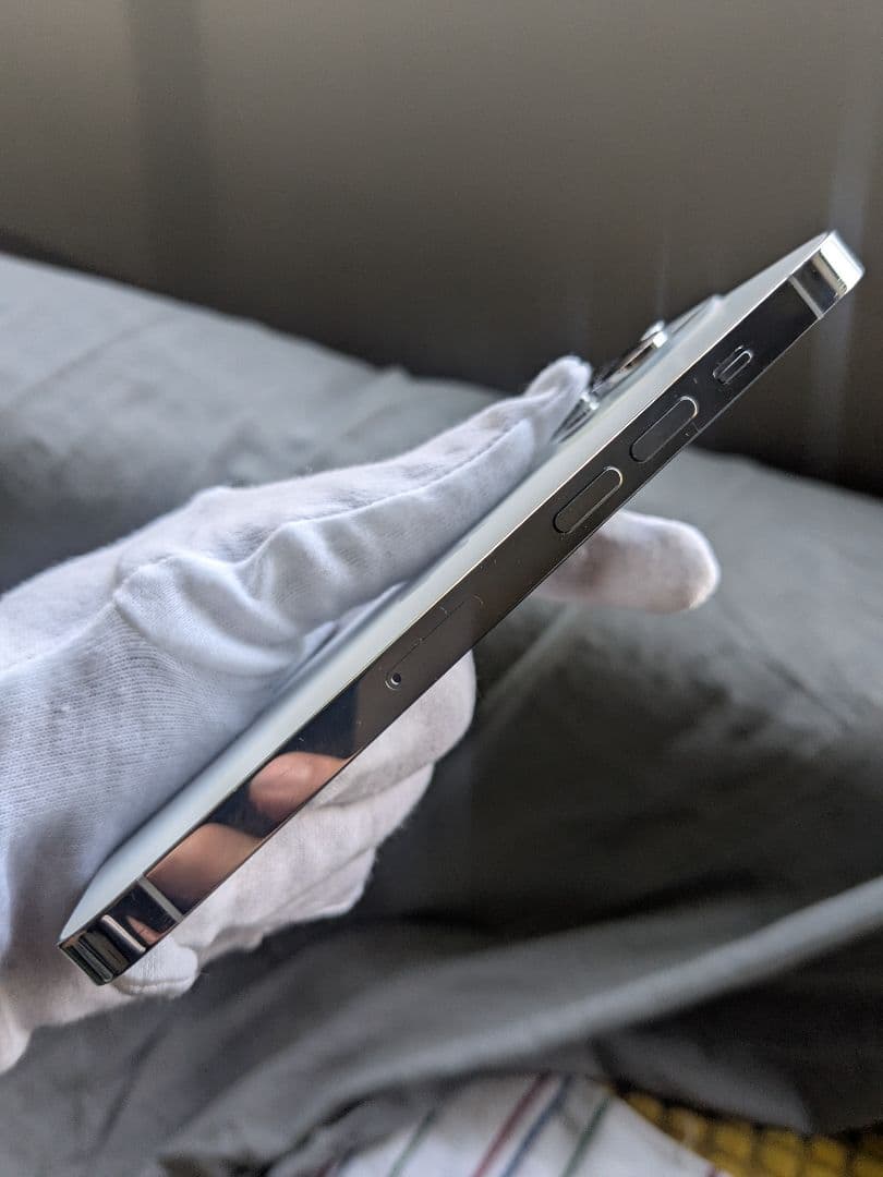 【美品】Apple iPhone 14 Pro シルバー 本体128 SIMフリ