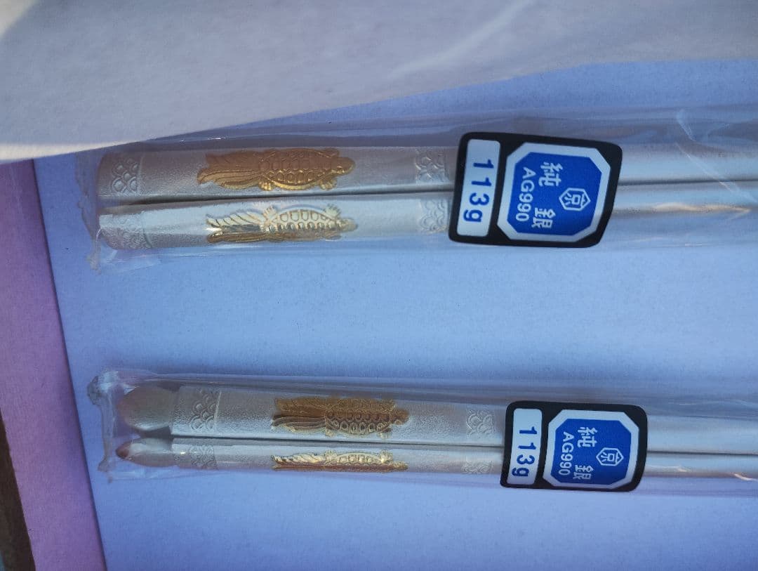 銀製のスプーンと箸セット2つ