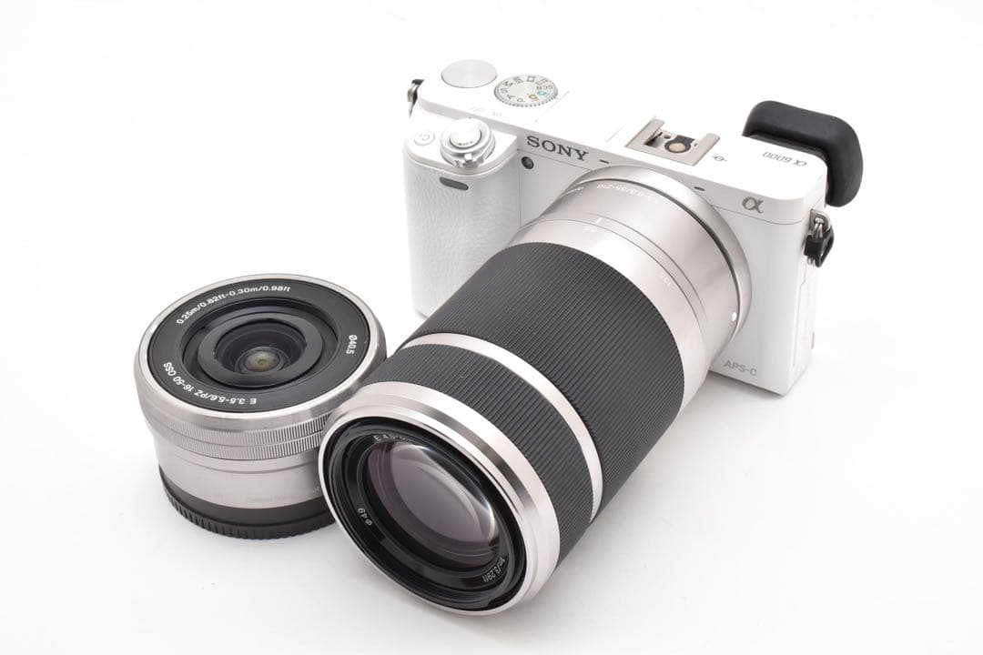 ショット数 8490回 ソニー SONY α6000 ダブルズームキット