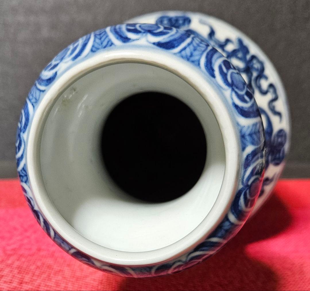 中国古美術　中国古陶磁　大清乾隆年製款　青華青花　花唐草文　丸口　瓶　罐　花入れ