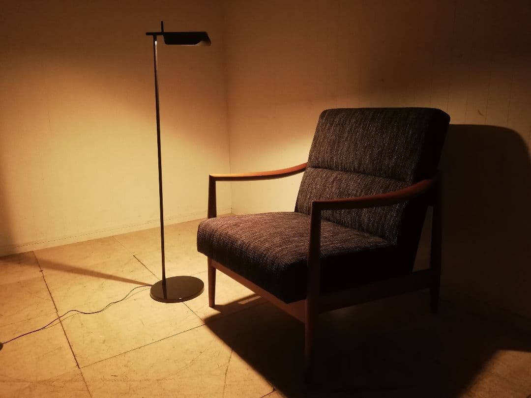 モデルルーム展示品 FLOS TAB black 2024年製