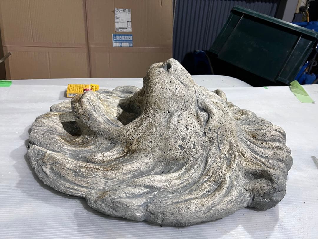 ライオンの飾り物