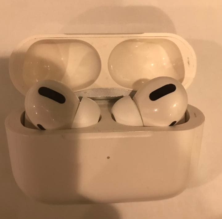 ワイヤレスイヤホン