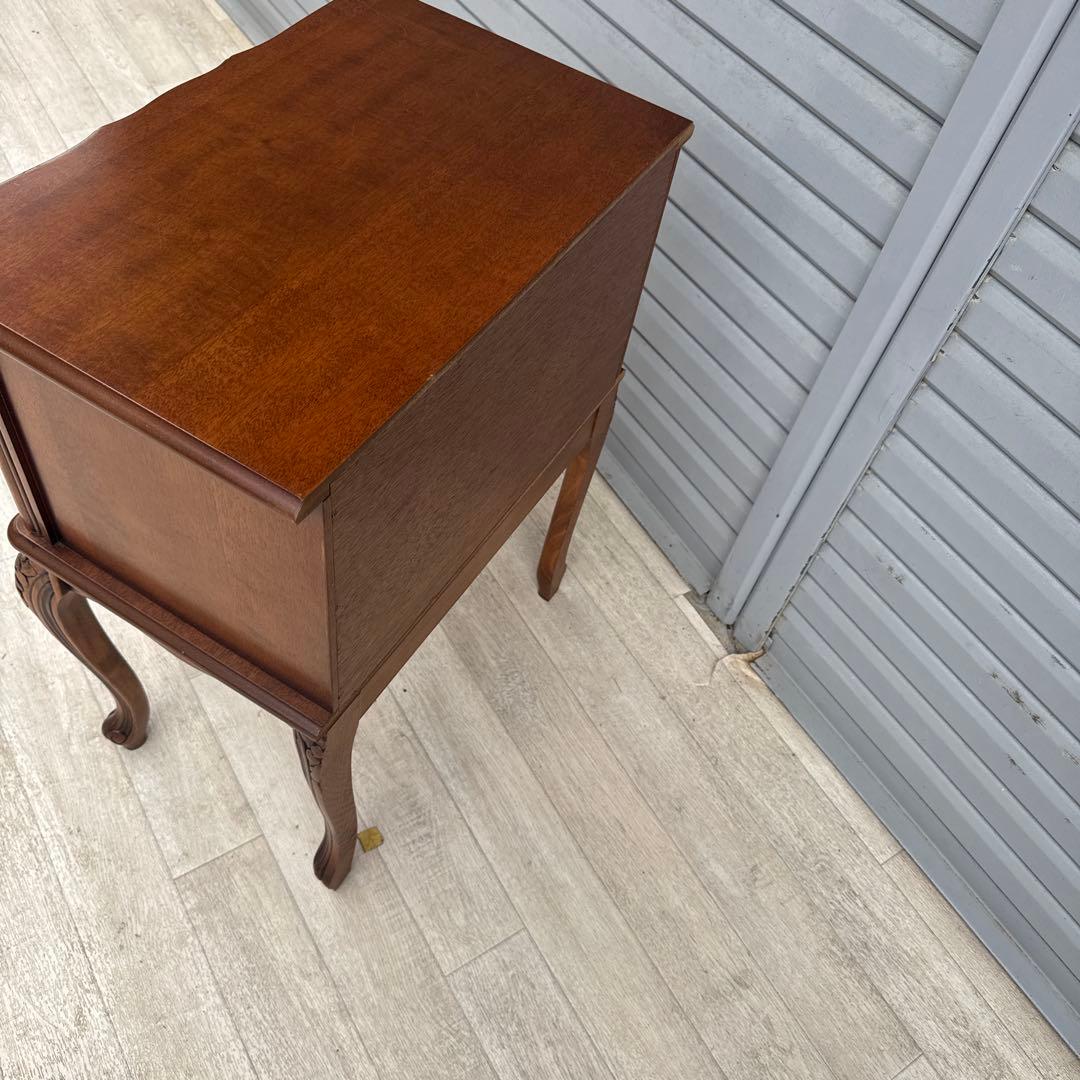 展示品　イタリア　クラウディオサオンチェッラ　コンソール　チェスト猫脚　彫刻