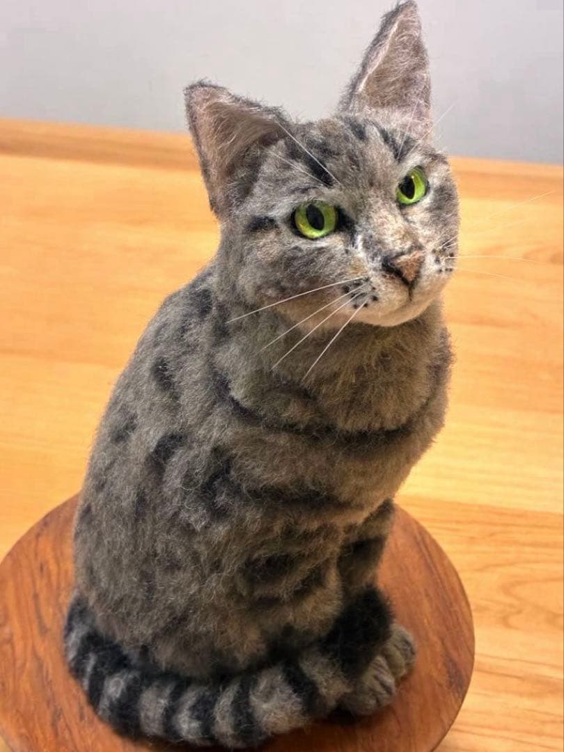 羊毛フェルト　猫　お座り