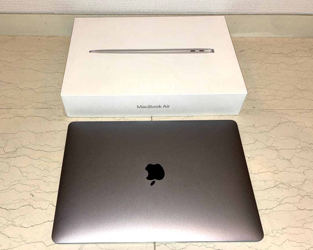 MacBook Air スペースグレー 本体　A2179
