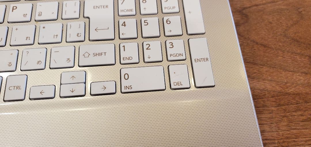 dynabook T55 メモリ16G win10