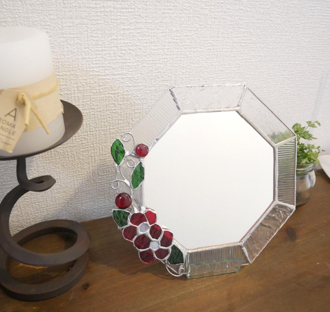 *:.。クリアベースの赤い花の八角形の鏡　(20size）　ステンドグラス