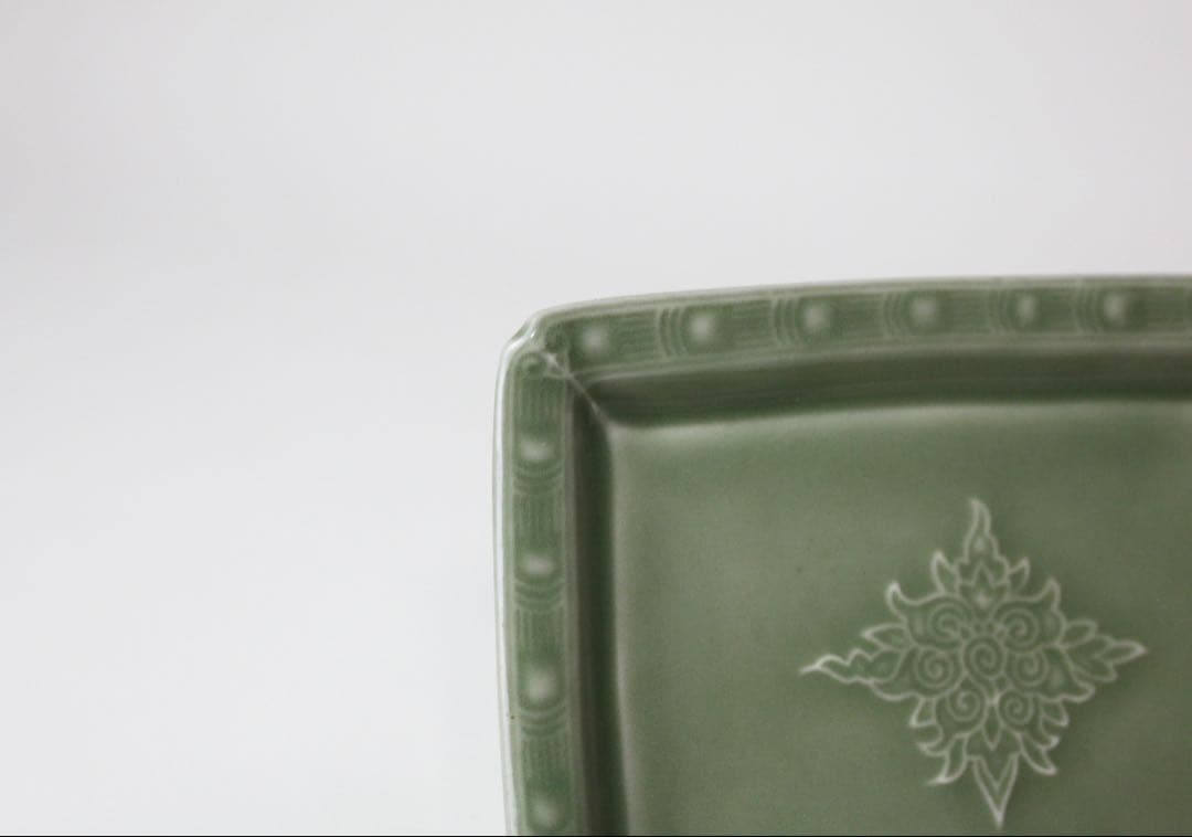 青磁　陽刻唐草　四方皿　菓子器　煎茶器　煎茶道具　白川　三田青磁？懐石料理　5枚