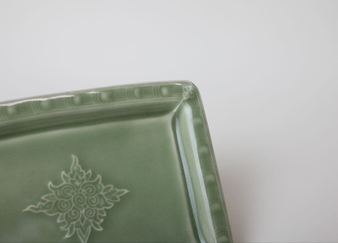 青磁　陽刻唐草　四方皿　菓子器　煎茶器　煎茶道具　白川　三田青磁？懐石料理　5枚