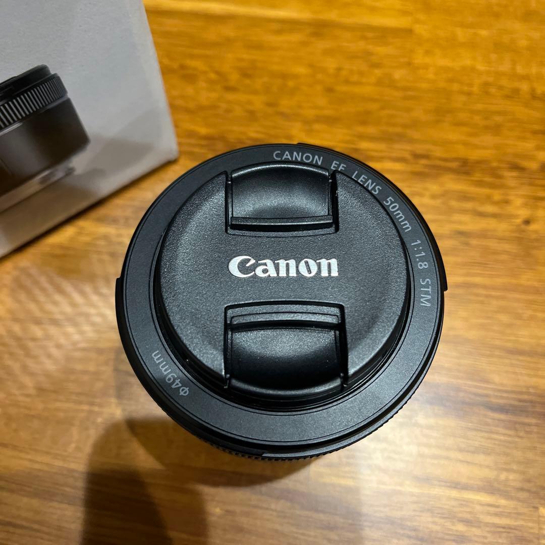 超美品 箱付き Canon EF 50mm F1.8 STM 単焦点レンズ