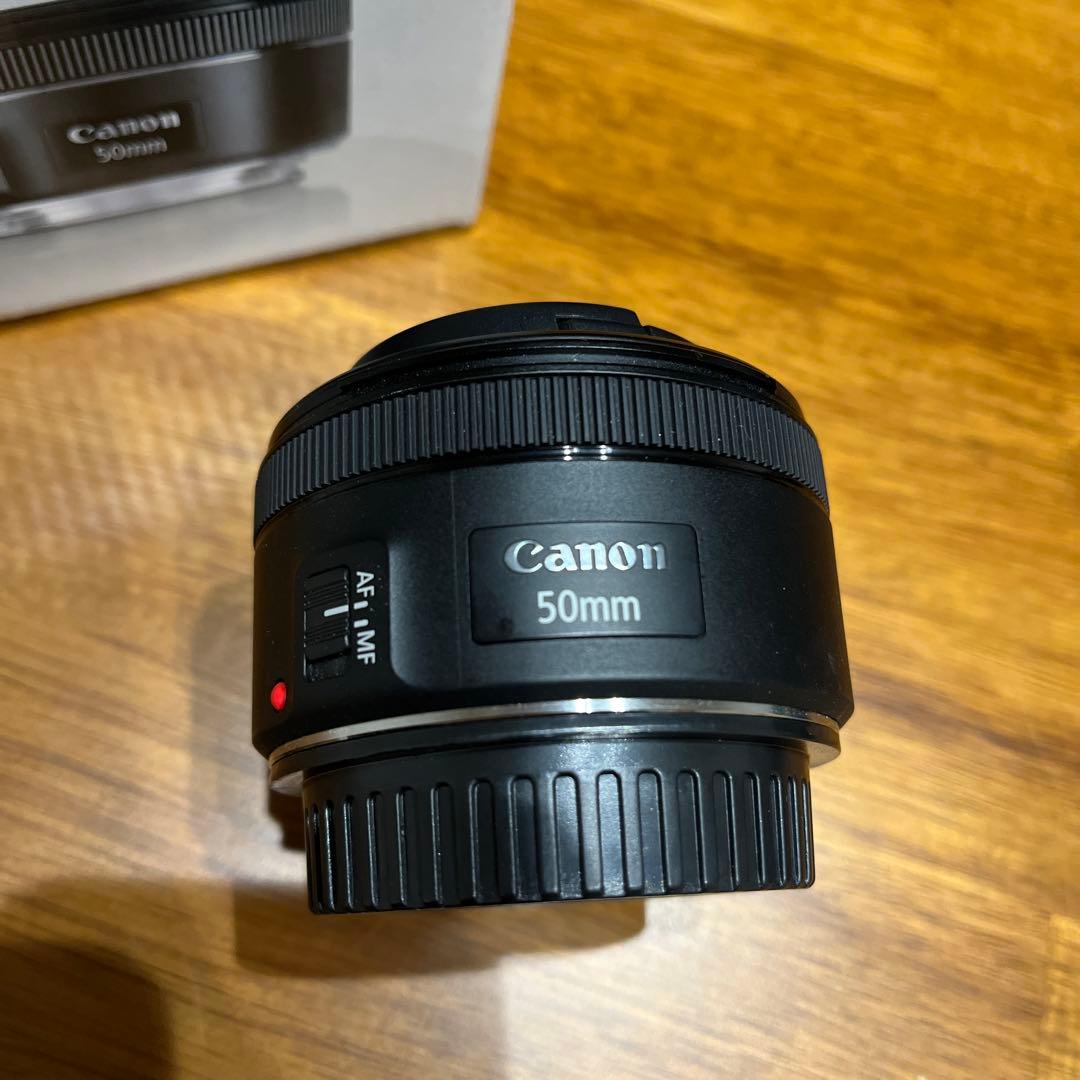 超美品 箱付き Canon EF 50mm F1.8 STM 単焦点レンズ