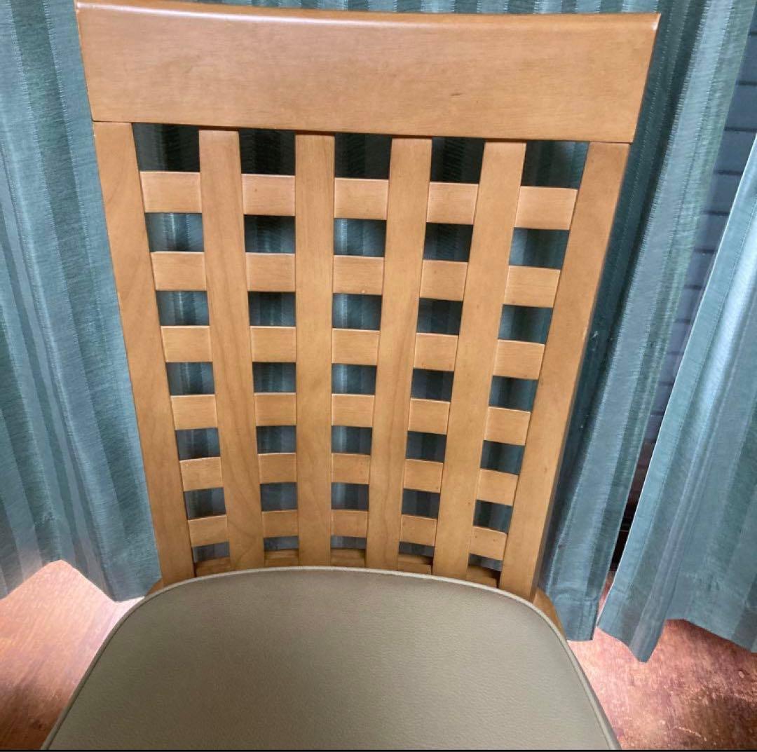 ニトリ木製イス1