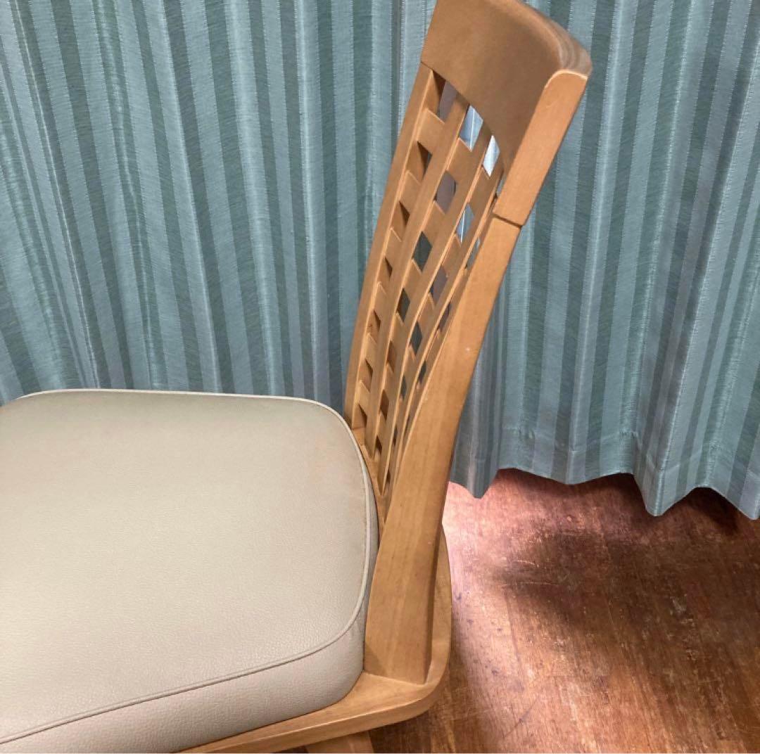 ニトリ木製イス1