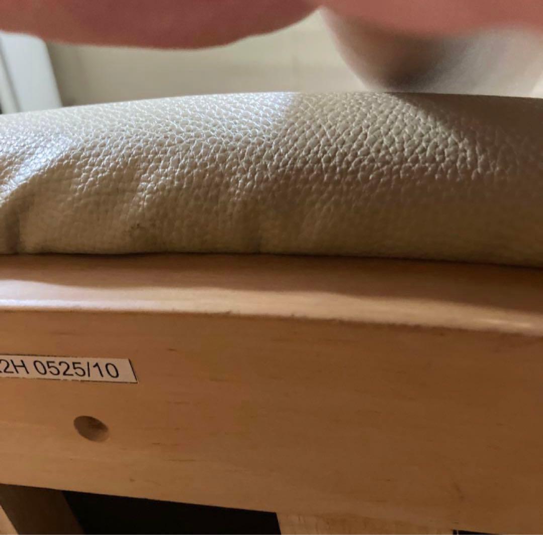 ニトリ木製イス1