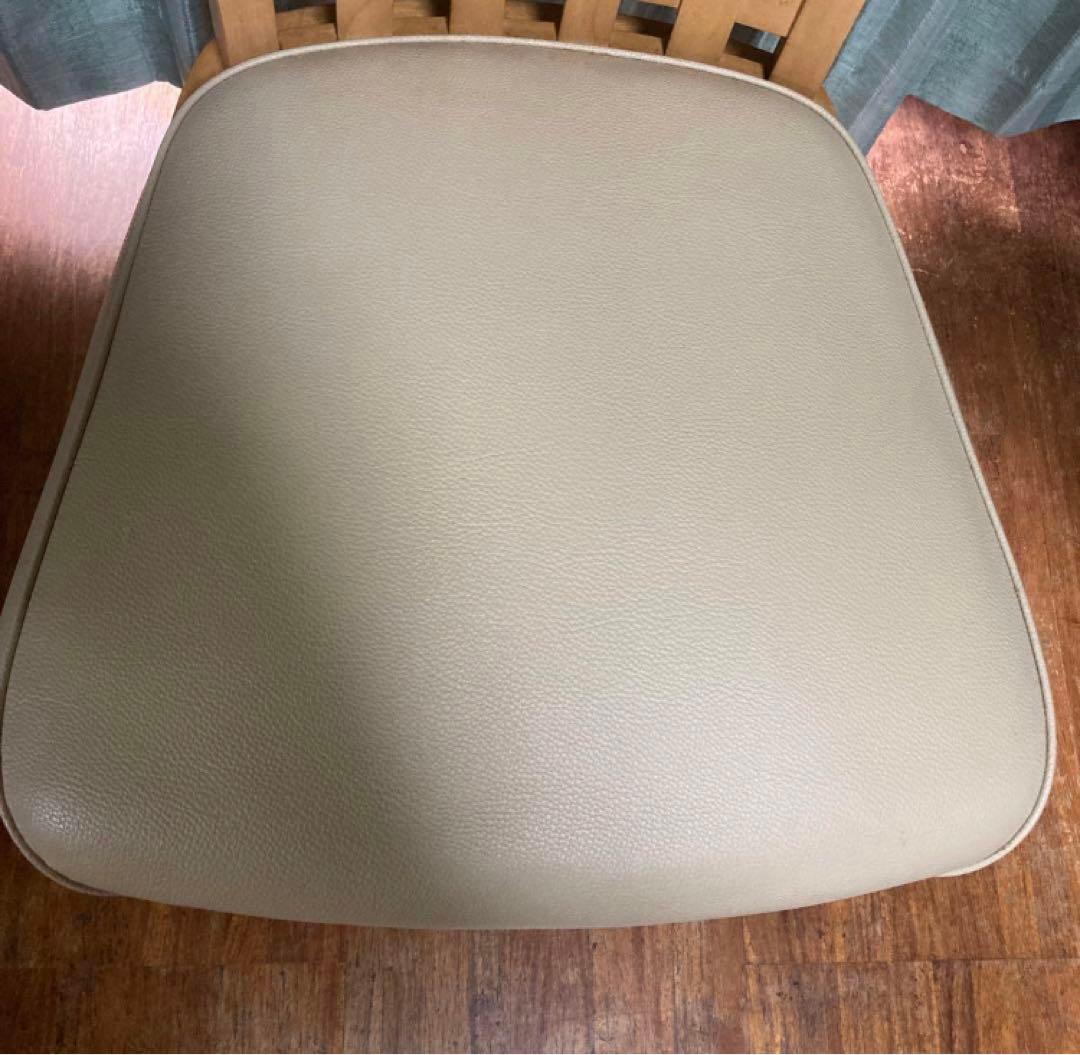 ニトリ木製イス1