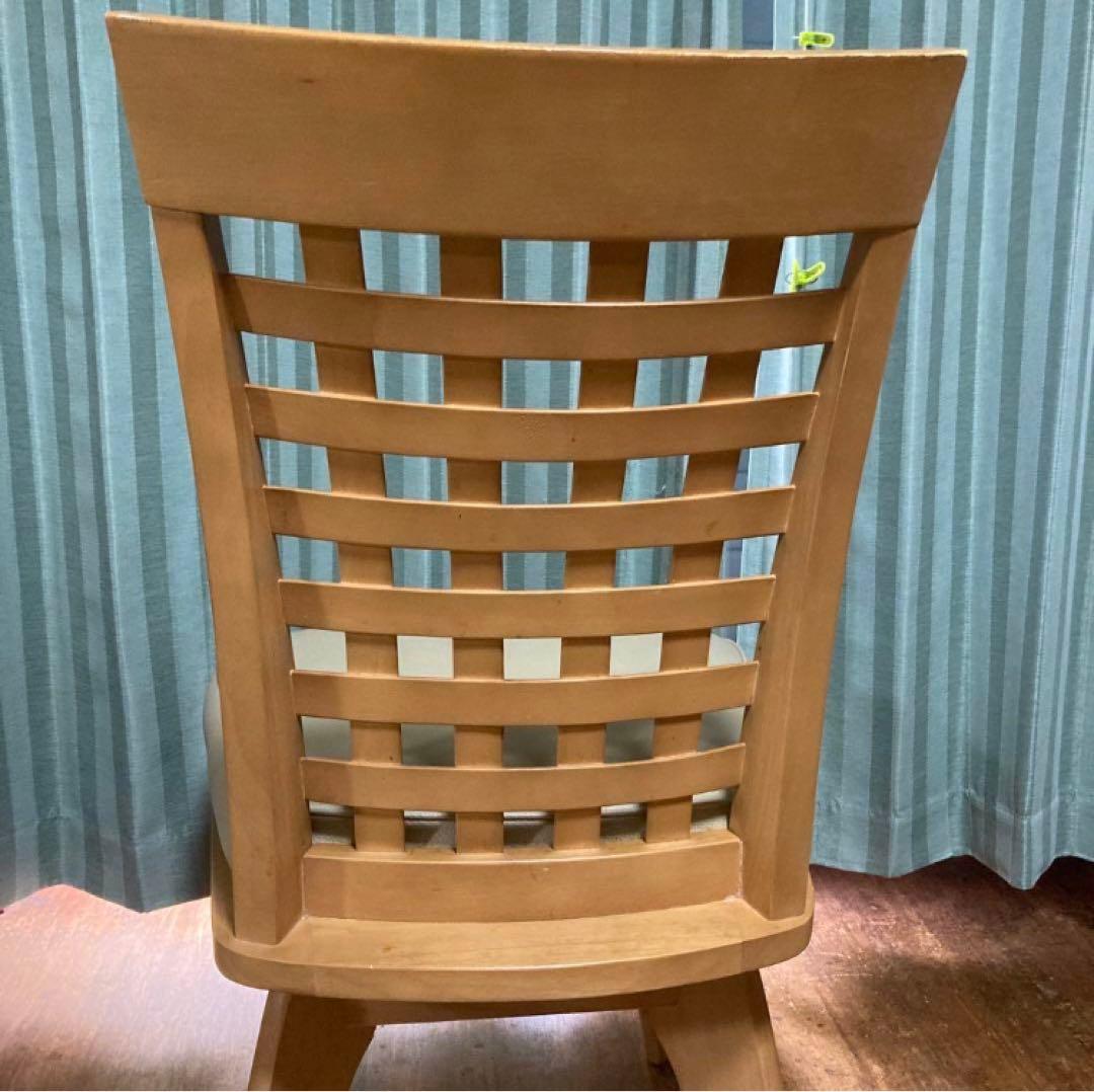 ニトリ木製イス1