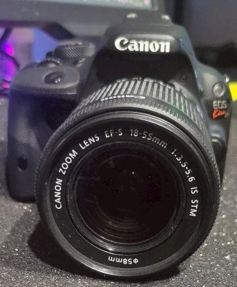 【レンズ付き】Canon EOS Kiss X7+レンズ EF-S18-55mm