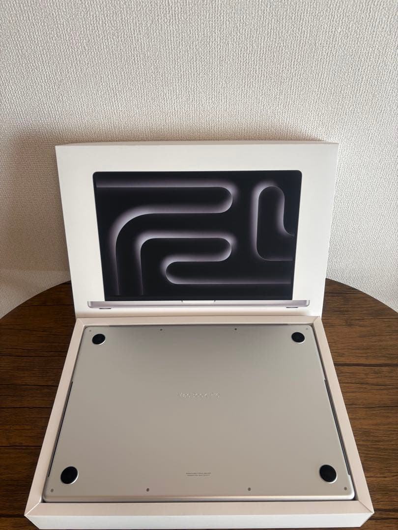 MacBook Pro M4Pro メモリ24GB/SSD512GB 16インチ