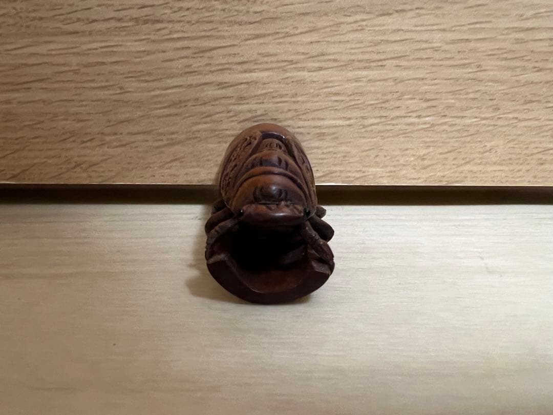 木彫り セミ 蝉 超絶技巧 置物 フィギュア 当時物 根付け 銘入り 光玉 在名