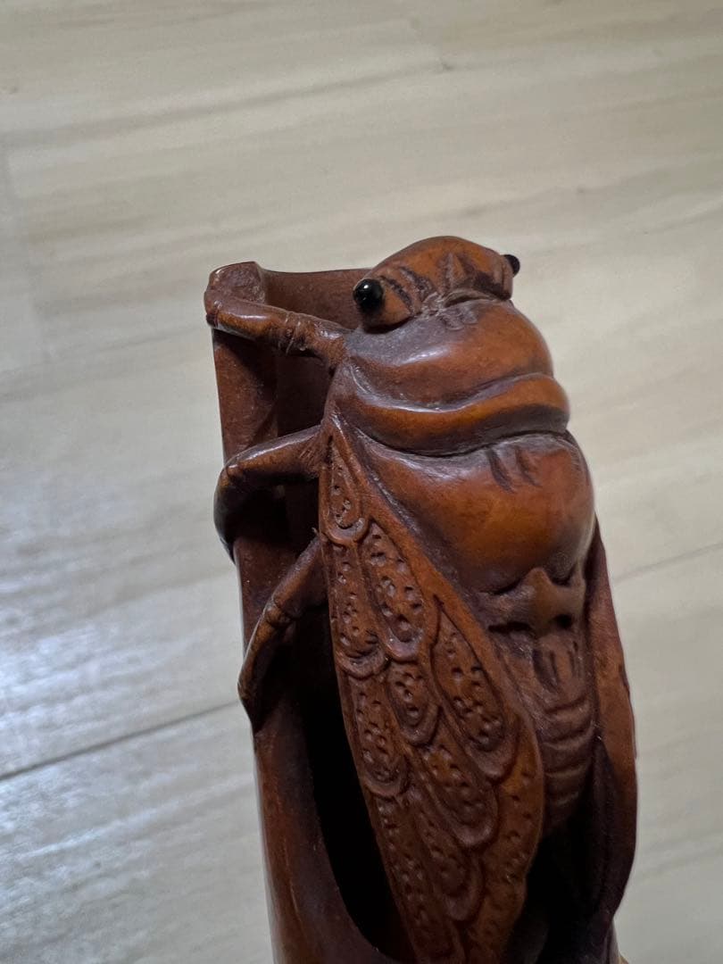 木彫り セミ 蝉 超絶技巧 置物 フィギュア 当時物 根付け 銘入り 光玉 在名