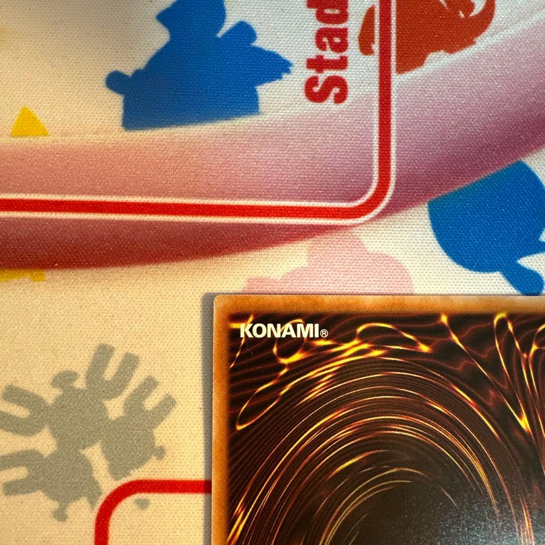 遊戯王 黒魔導のカーテン(ウルトラ/オーバーフレーム)