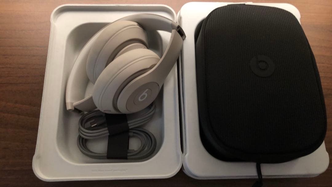 新品開封 Beats Studio pro ヘッドホン サンドストーン