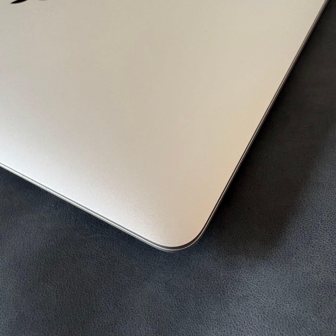 Apple MacBook Air M1 8G/512GB 上位モデル