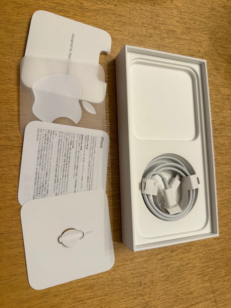 む*ん様 Apple iPhone 14 Pro Max 256ギガ　シルバー