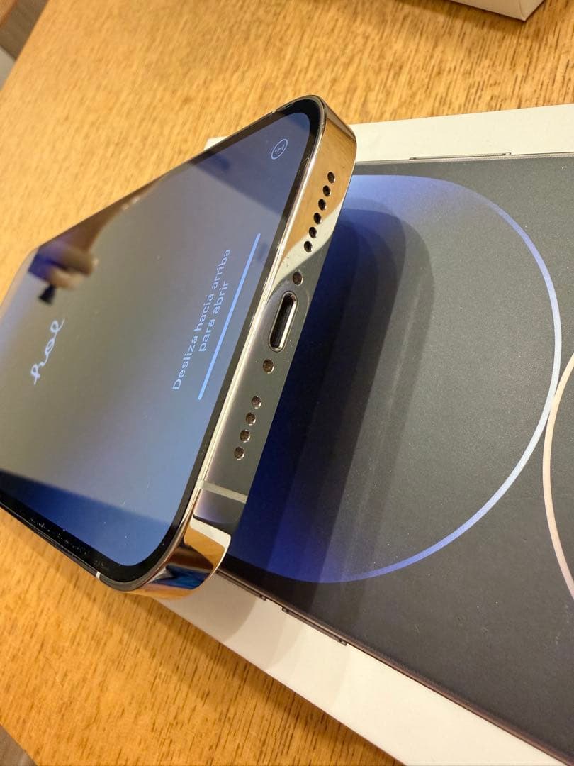 む*ん様 Apple iPhone 14 Pro Max 256ギガ　シルバー