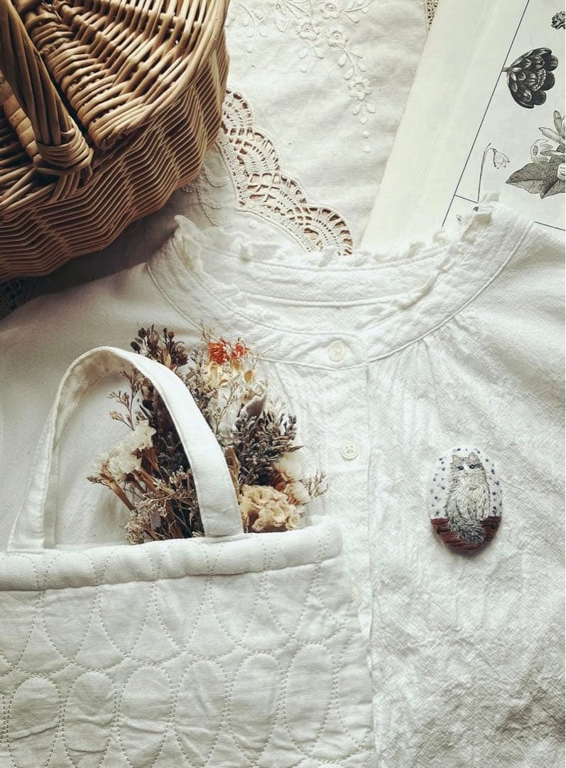 ハンドメイド 刺繍 ブローチ 【chat mignon】