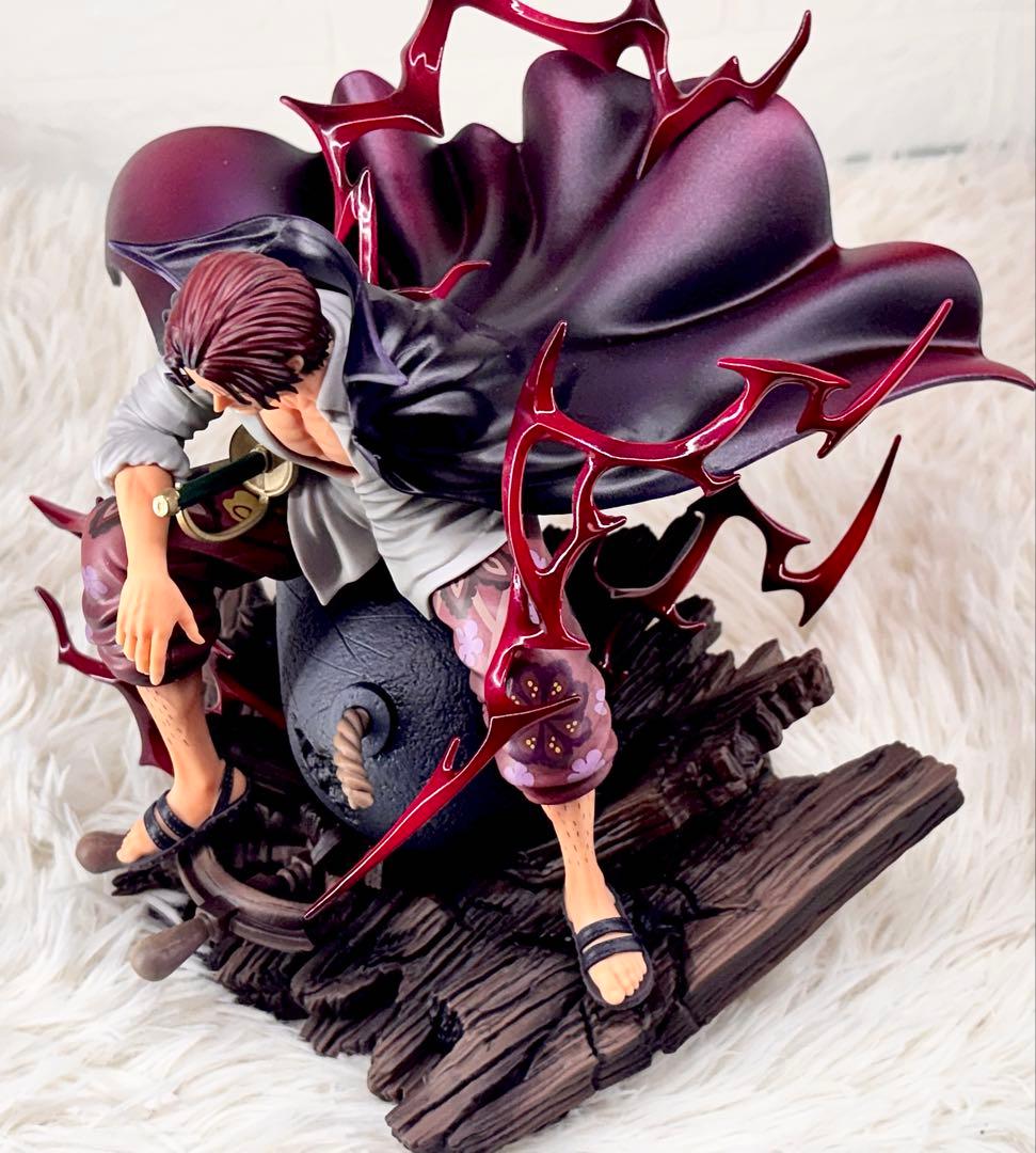 シャンクス　フィギュア　リペイント　ONE PIECE ジオラマ　プライズ