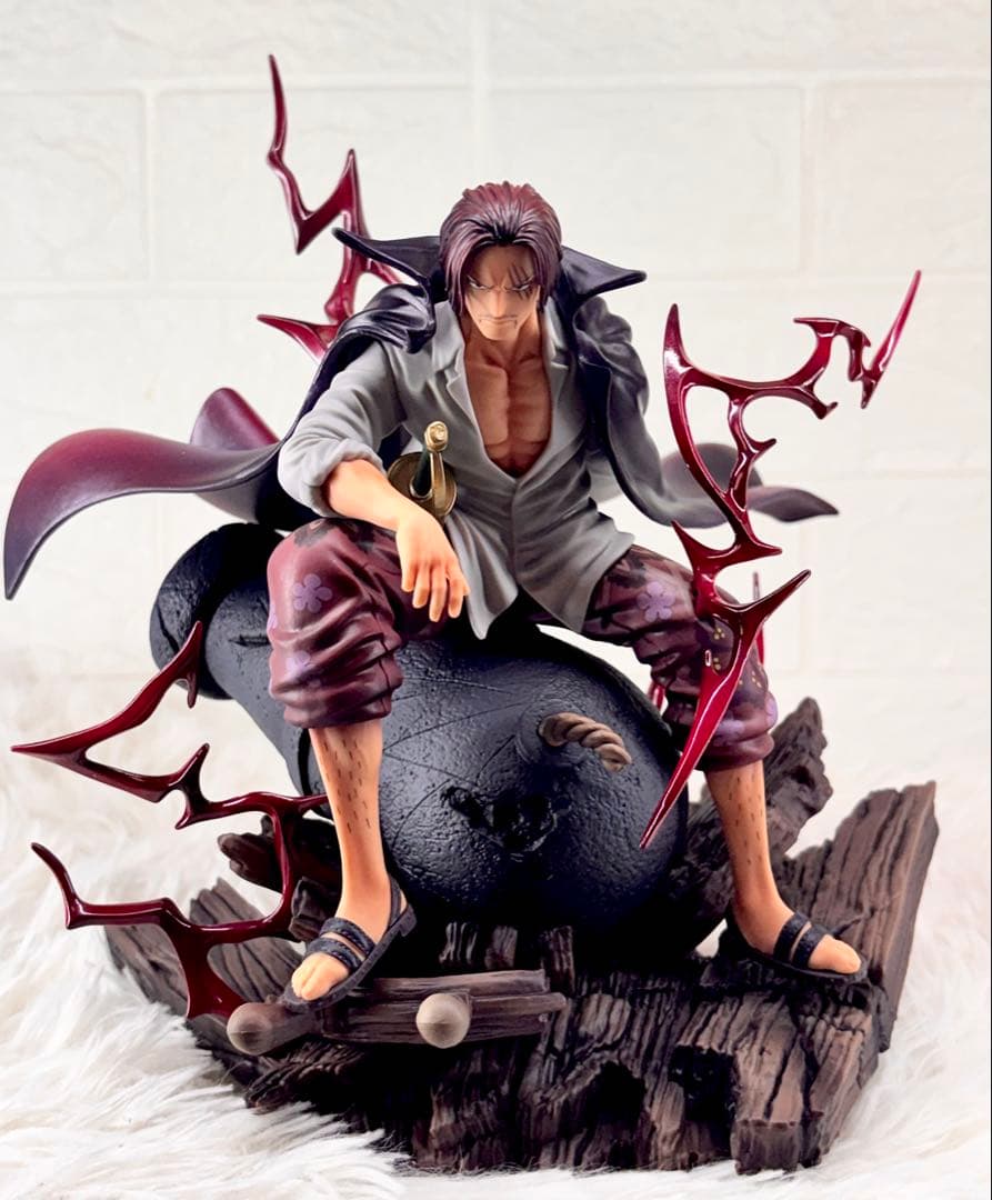 シャンクス　フィギュア　リペイント　ONE PIECE ジオラマ　プライズ