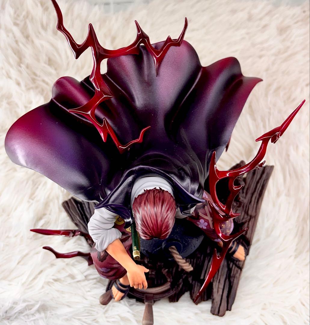 シャンクス　フィギュア　リペイント　ONE PIECE ジオラマ　プライズ