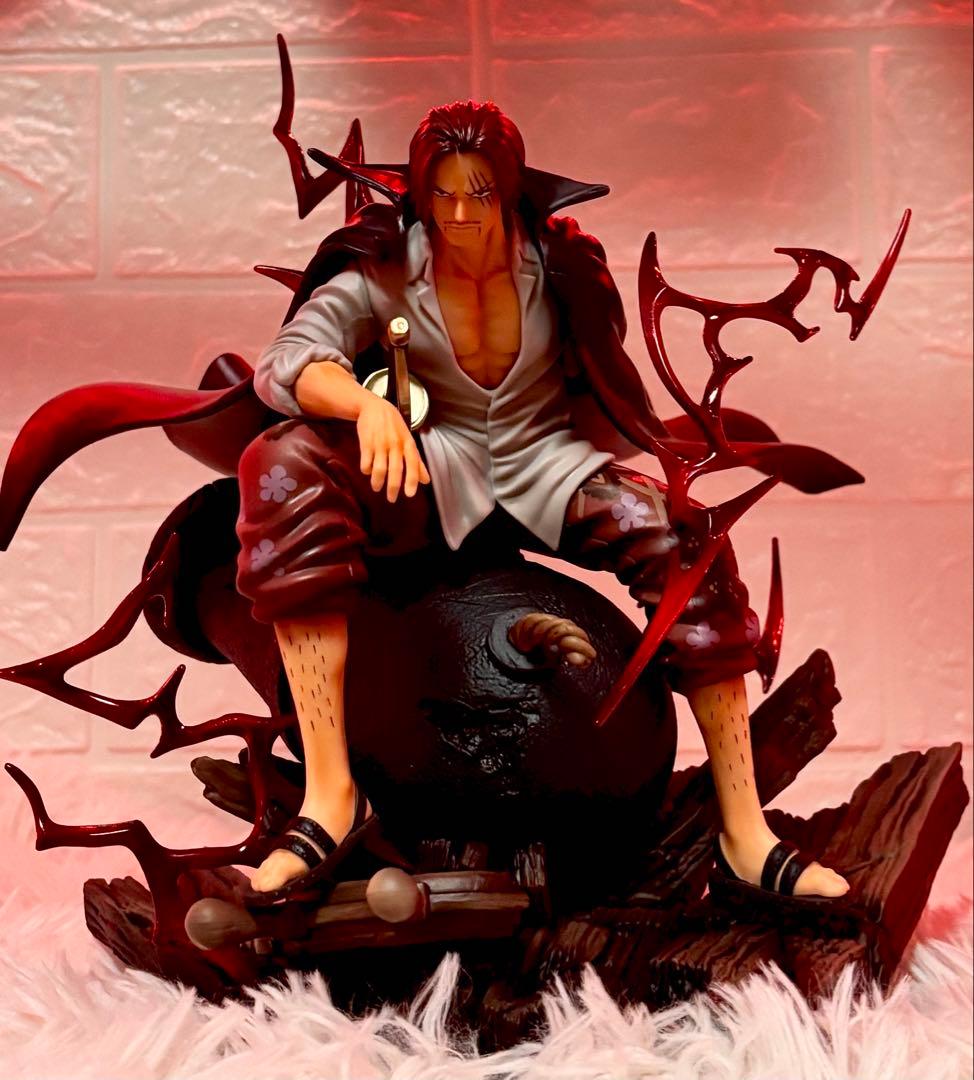 シャンクス　フィギュア　リペイント　ONE PIECE ジオラマ　プライズ