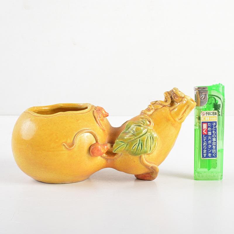 中国　乾隆年製　黄釉粉彩　蝙蝠果実文　水滴　水注　M　R6267