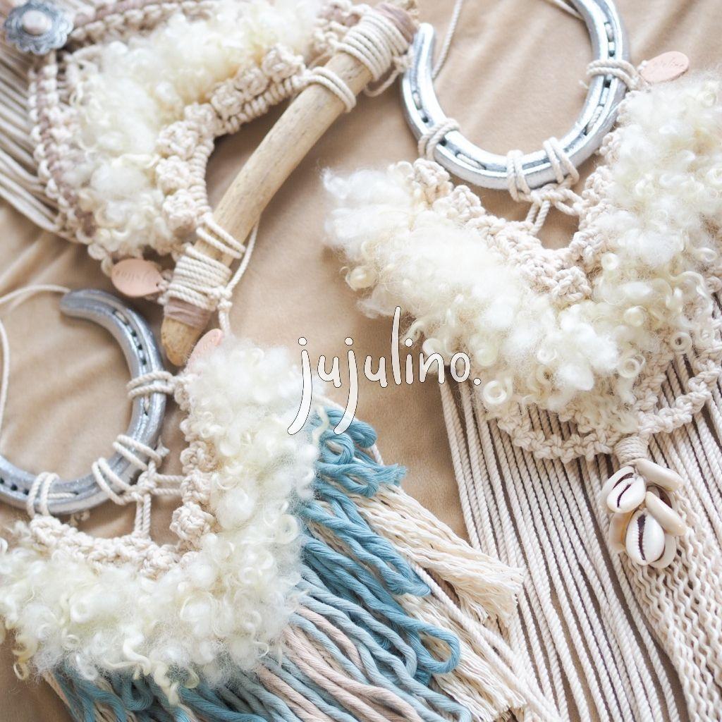 NO.92 くりくり羊毛とフラワーコンチョのマクラメタペストリー