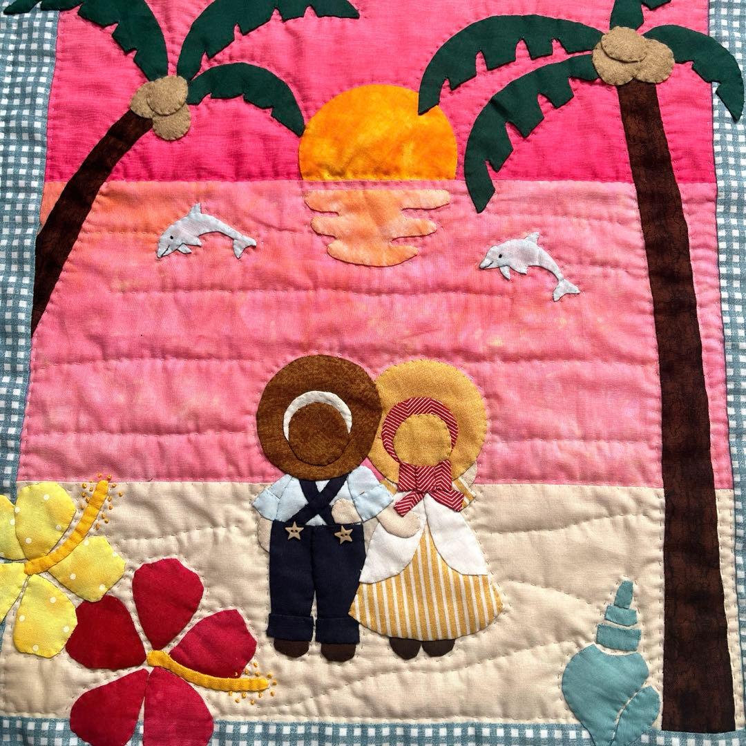 パッチワークタペストリー　南国スーちゃんのキルト