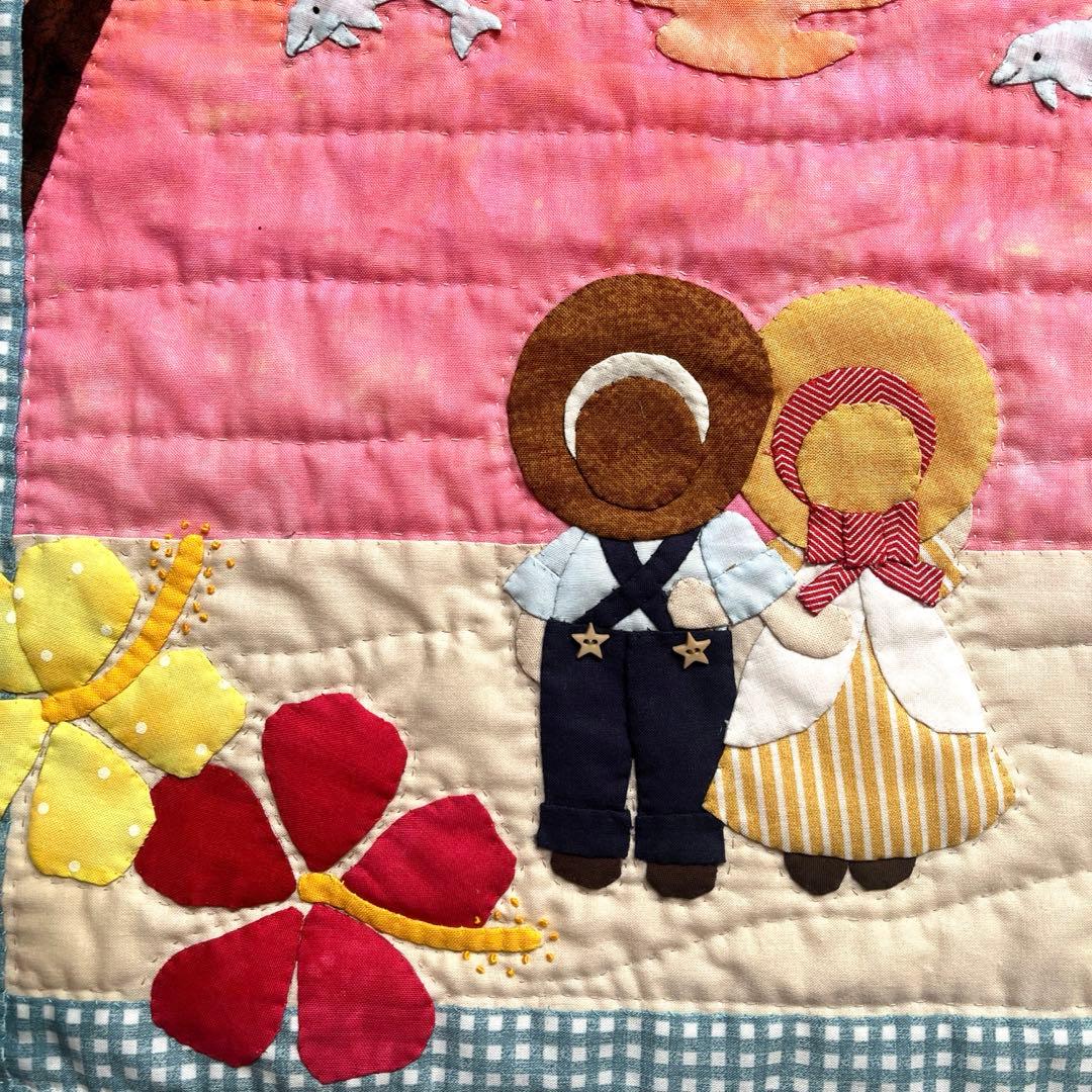 パッチワークタペストリー　南国スーちゃんのキルト