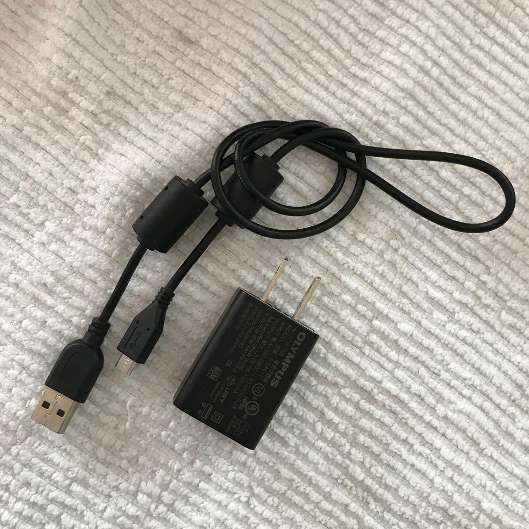 オリンパス PEN E-P7 14-42mm EZレンズキット USEDです